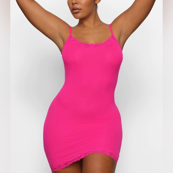 SKIMS Dresses & Skirts - NWT SKIMS FITS EVERYBODY CORDED LACE SLIP DRESS
NEON ROSE LARGE